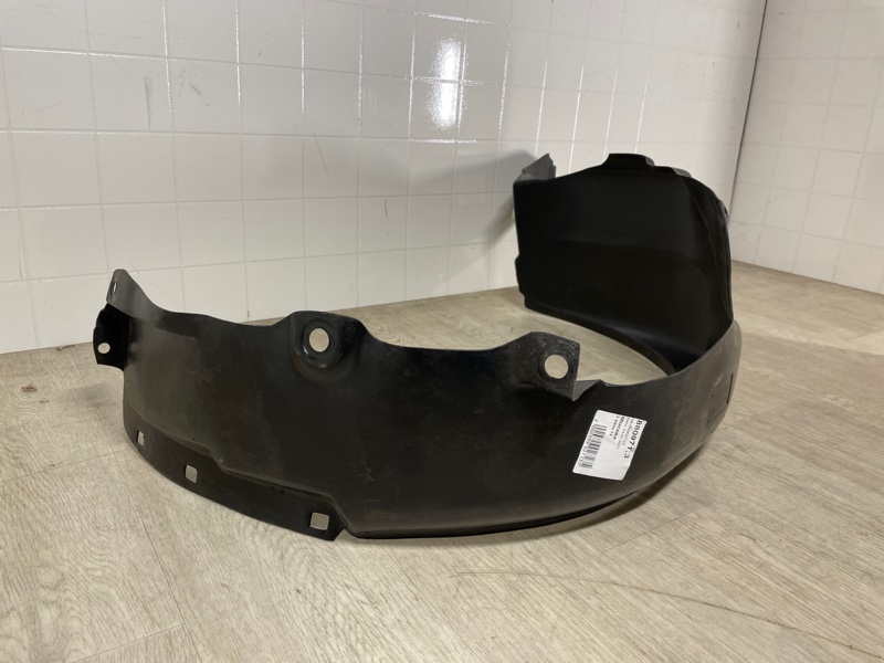Подкрылок передний правый 86812-1R000/AK868121R000 AKRADO