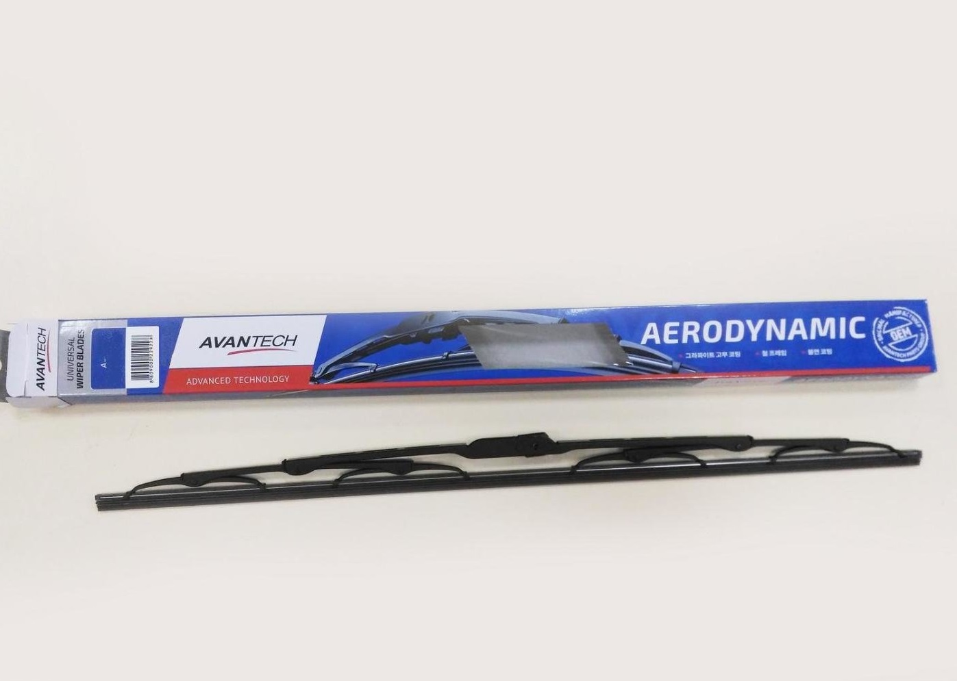 Щетка стеклоочистителя Aerodynamic 700мм 28 каркасная Avantech