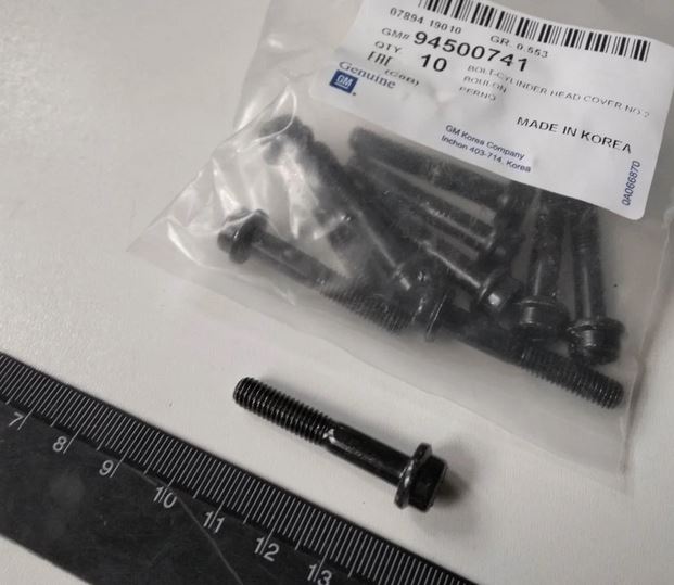 Болт крышки клапанов 94500741 GM