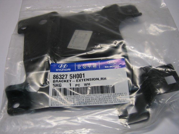 Кронштейн брызговика 86825-5H001 MOBIS