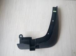 Брызговик передний правый 86832-2K500 MOBIS