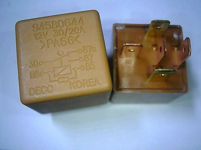 Реле бензонасоса и вентилятора охлаждения 94580644/90191753 GM